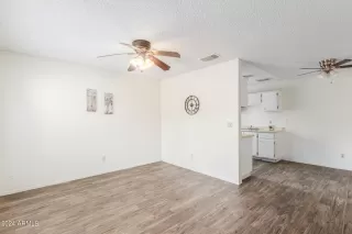 Photo #6: 6683351 Listing