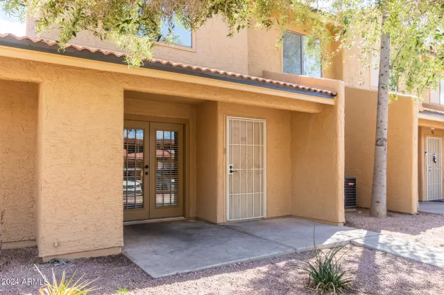 MLS: 6683355 Condo For Sale