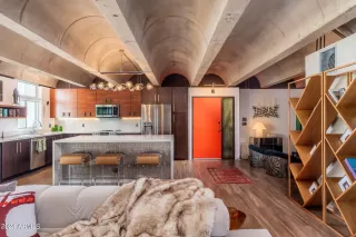 Photo #1: 6683371 Listing