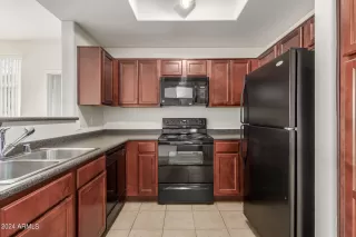 Photo #3: 6683382 Listing