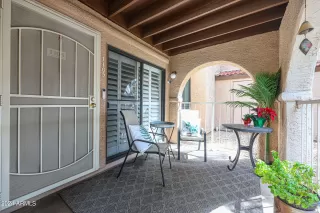 Photo #4: 6683410 Listing