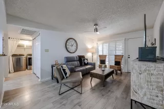 Photo #6: 6683410 Listing