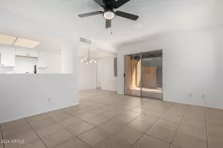 Photo #3: 6683580 Listing