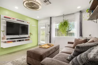 Photo #1: 6683589 Listing 