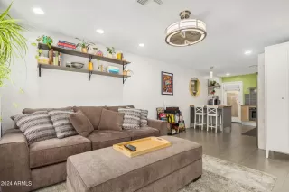 Photo #2: 6683589 Listing 