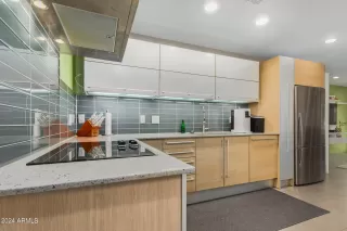 Photo #5: 6683589 Listing 