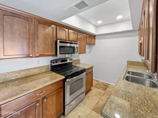 Photo #5: 6683621 Listing