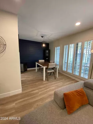 Photo #4: 6683667 Listing 