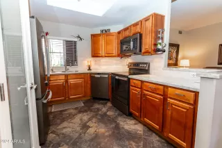 Photo #4: 6683703 Listing