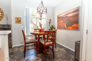 Photo #6: 6683703 Listing