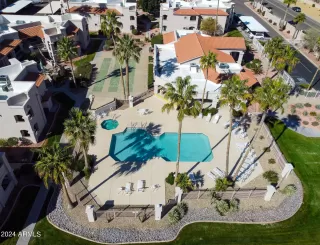 Photo #2: 6683833 Listing 