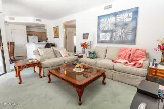 Photo #6: 6683833 Listing 