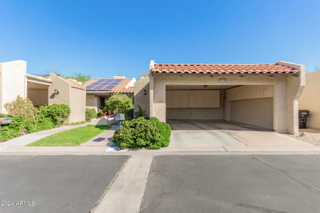 MLS: 6683900 Condo For Sale