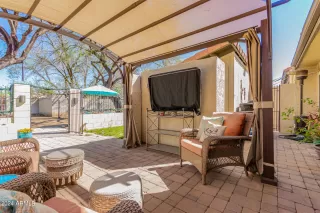 Photo #5: 6683900 Listing