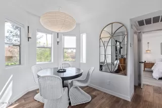 Photo #3: 6683903 Listing