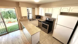 Photo #3: 6683927 Listing