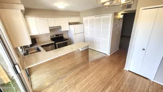 Photo #5: 6683927 Listing