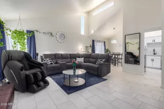 More Details about MLS # 6683995 : 5330 N 3RD AVENUE