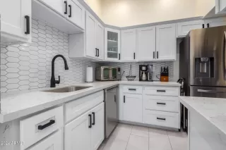 Photo #1: 6683995 Listing 