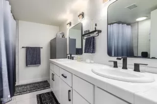 Photo #3: 6683995 Listing 