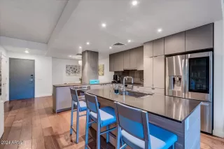 Photo #5: 6684064 Listing