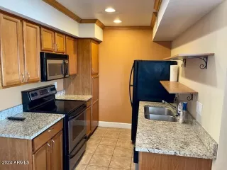 Photo #3: 6684336 Listing