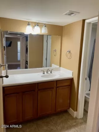 Photo #6: 6684336 Listing