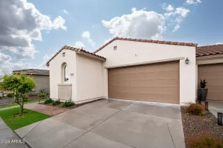 Photo #2: 6684362 Listing