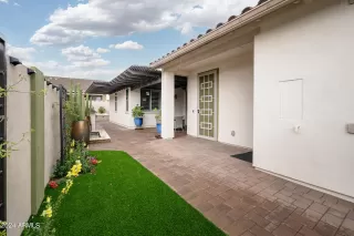 Photo #4: 6684362 Listing