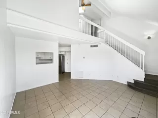 Photo #3: 6684377 Listing