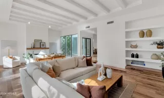 Photo #3: 6684444 Listing