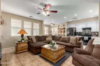 Photo #6: 6684478 Listing