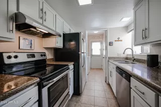 Photo #2: 6684520 Listing 