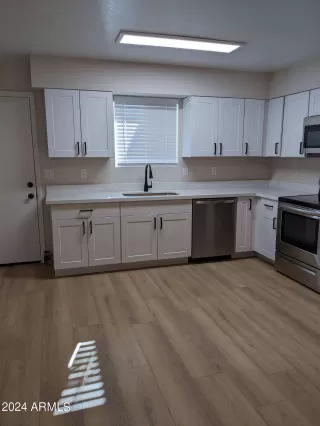 Photo #2: 6684605 Listing 