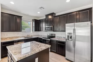 Photo #1: 6684710 Listing