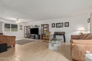 Photo #3: 6684845 Listing