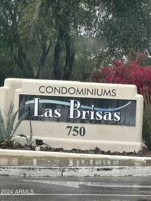 MLS: 6684995 Condo For Sale