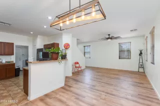 Photo #6: 6685048 Listing