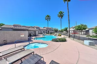 Photo #2: 6685183 Listing