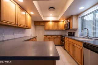 Photo #5: 6685308 Listing