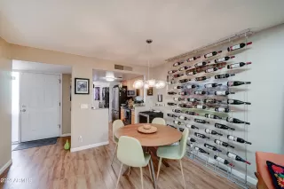 Photo #6: 6685330 Listing 