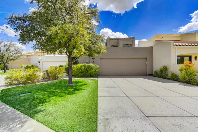 MLS: 6685454 Condo For Sale