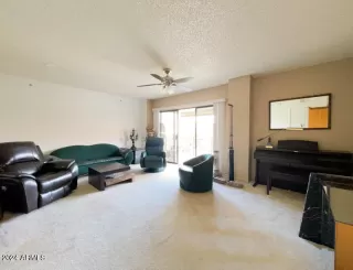 Photo #6: 6685505 Listing