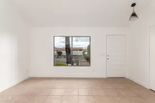 Photo #3: 6685546 Listing