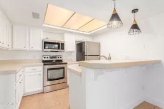 Photo #5: 6685546 Listing