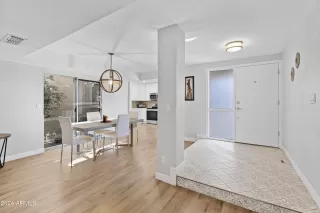 Photo #5: 6685708 Listing 