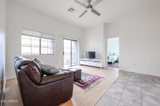 Photo #3: 6685752 Listing 