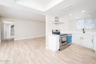 Photo #2: 6685904 Listing 