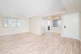 Photo #4: 6685904 Listing 