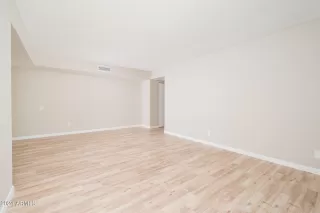 Photo #6: 6685904 Listing 